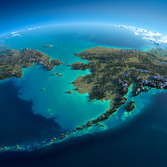 Wrangelův ostrov (ostrůvek) je na snímku vlevo nahoře.