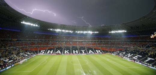Stadion v Doněcku čelil útoku.