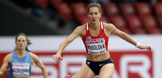 Denisa Rosolová doběhla třetí v závodu na 400 metrů překážek.