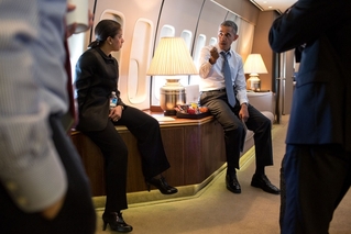 Obama se svou bezpečnostní poradkyní Riceovou na palubě Air Force One.