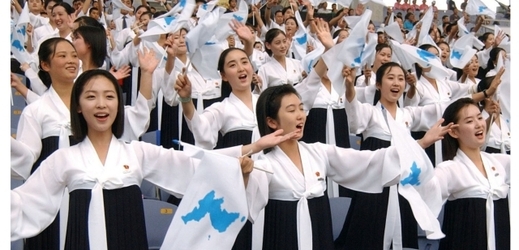 Původně prý Pchjongjang plánoval, že na hry vyšle 350 roztleskávaček.