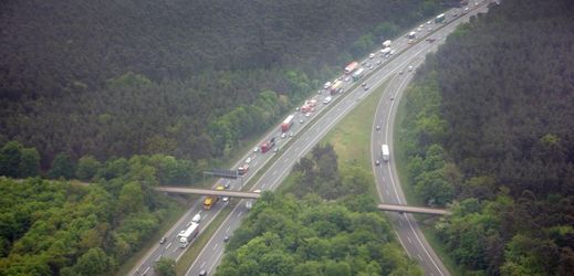 Zpoplatnění dálnic naráží na nesouhlas německých majitelů aut (ilustrační foto).