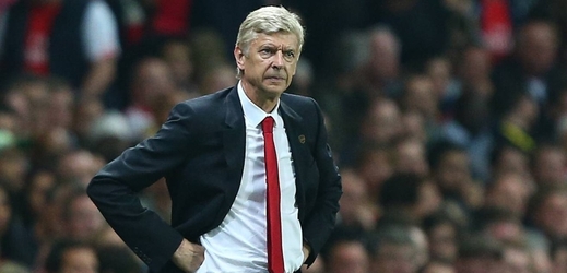 Trenér Arsenalu Arsène Wenger závěr přestupního období opět nezvládl.