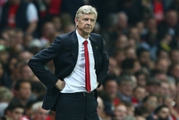 Trenér Arsenalu Arsène Wenger závěr přestupního období opět nezvládl.