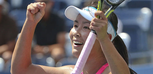 Číňanka Pcheng Šuaj porazila ve čtvrtfinále Belindu Bencicovou.