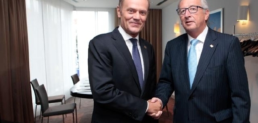 Jean-Claude Juncker (vpravo) a Donald Tusk. 
