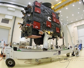 Příprava výsadkového modulu RoLand vesmírné sondy Rosetta, kterou vyšlou ke kometě Wirtanen.