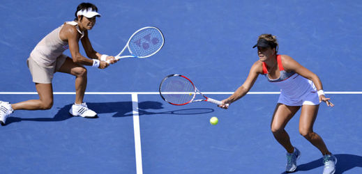Tenistka Barbora Záhlavová-Strýcová se do finále ženské čtyřhry na US Open neprobojovala.