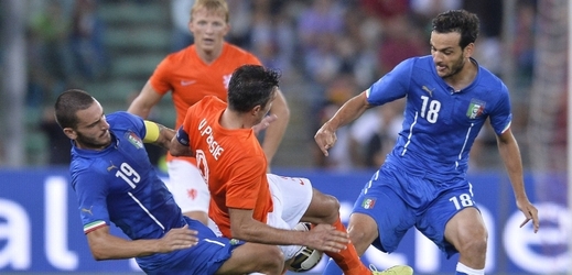 Hodně nespokojený byl trenér nizozemských fotbalistů Guus Hiddink po prohře 0:2 s Itálií ve čtvrteční přípravě, která byla generálkou na úterní zápas evropské kvalifikace v České republice.