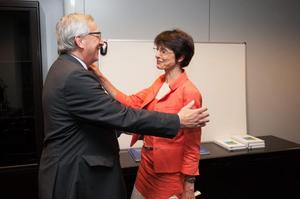 Příští šéf EK Juncker a Belgičanka Marianne Thyssenová.