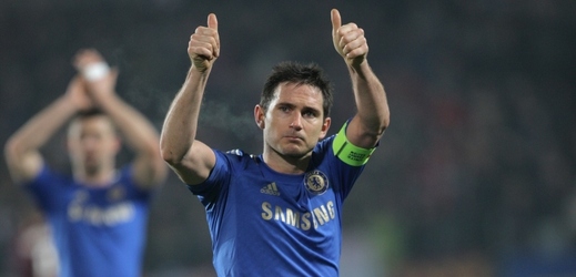 Frank Lampard dal své Chelsea sbohem.