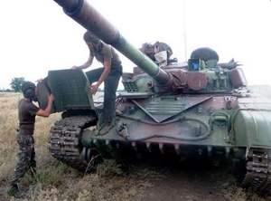 Ukrajinští tankisté na východní frontě.