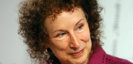 Čtyřiasedmdesátiletá Atwoodová (na snímku) je první literátkou, která nabídla psát "do trezoru".