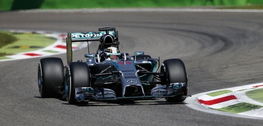 Z pole position v Monze odstartuje Brit Lewis Hamilton.