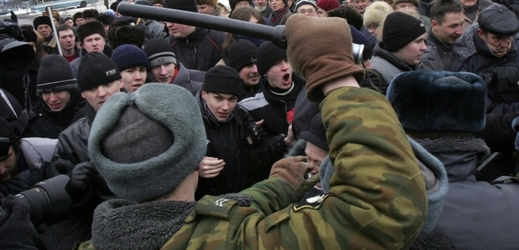 Protesty z 12.února 2005 v Moskvě proti nepopulární sociální reformě (ilustrační foto).