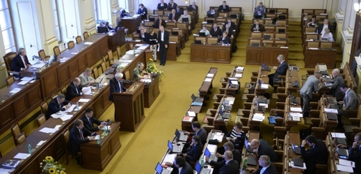 Sněmovna právě projednává služební zákon (ilustrační foto).