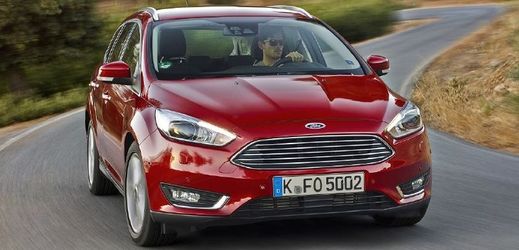 Nový Ford Focus se na výpravu za prvními zákazníky.
