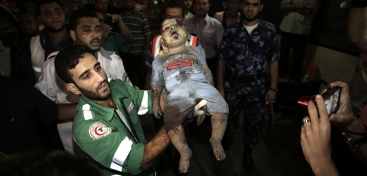 Palestinská holčička zabitá izraelskou bombou.