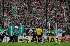 Fotbalisté Bohemians možná své domácí zápasy v Ďolíčku už hrát nebudou.