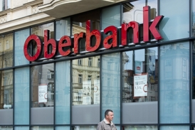Protikorupční policie zasahuje v pobočkách Oberbank.