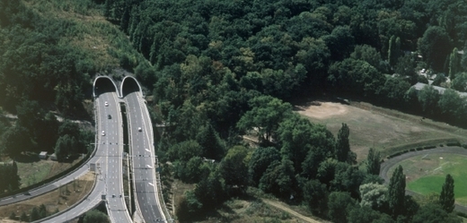Letecký pohled na Pisárecký tunel.