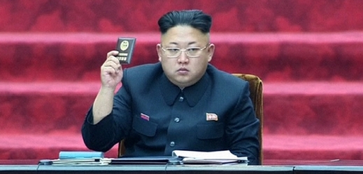 Letáky kritizovaly i současného vůdce Severní Koreje.