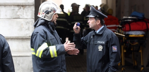 Policistům i hasičům se platy zvednou o 1500 korun měsíčně (ilustrační foto).
