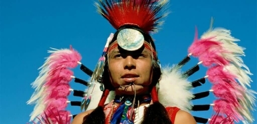 Navajové v historickém odění v Novém Mexiku.