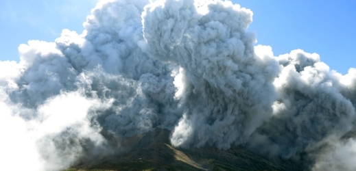 Nečekaná erupce sopky Ontake na japonském ostrově Honšú.