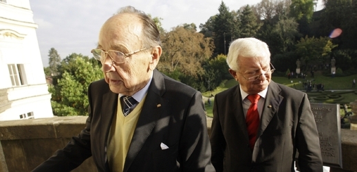 Hans-Dietrich Genscher (vlevo) a  Rudolf Seiters.