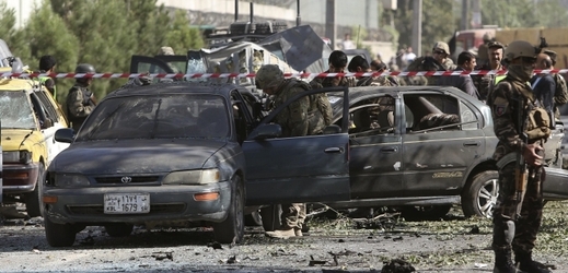 Při útoku sebevražedných atentátníků v Kábulu zahynulo nejméně sedm lidí (ilustrační foto).
