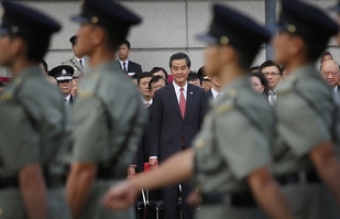 Neoblíbený vůdce hongkongské autonomie Leung.