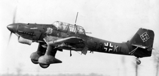 Letoun Junkers Ju 87 na dobové fotce.