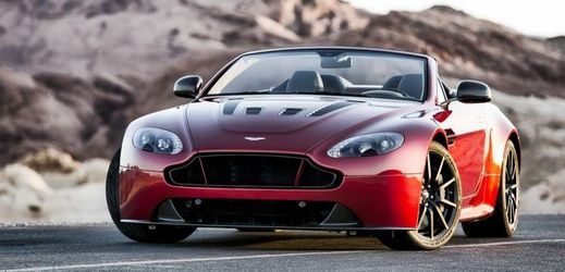 Ani Aston Martin neodolal - v Paříži přdstavil nový roadster.