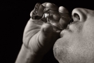 I střídmá konzumace alkoholu má neblahý vliv na mužskou reprodukci.