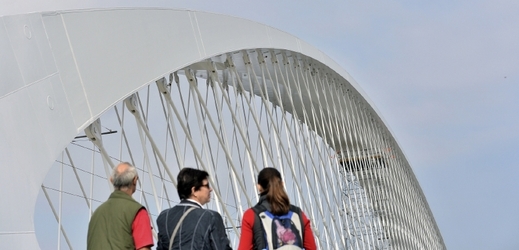 Slavnostní otevření Trojského mostu.