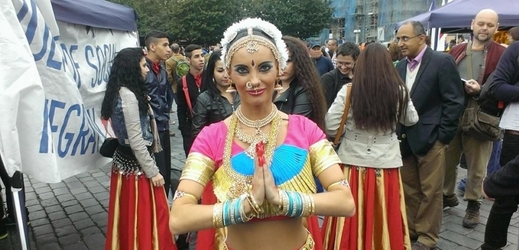 Cílem Roma Pride je oslavit romskou kulturu a zároveň upozornit na závažná témata.
