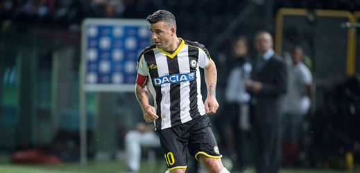 Udine remizovalo 1:1 s Cesenou, která vyrovnala v druhé minutě nastavení z penalty.