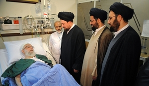 Návštěva íránských hodnostářů u nemocničního lůžka Chameneího.