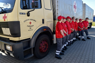 Pomoc už Ukrajině přivezl i německý Červený kříž.