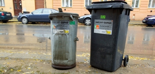 Smlouva na svoz komunálního odpadu končí 31. října, zatím není oficiálně dané, kdo bude odpadky z ulic v listopadu odvážet (ilustrační foto).
