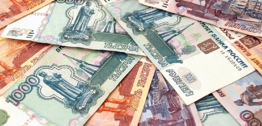 Ruská banka se snaží rublu pomáhat, jak jen to jde (ilustrační foto).