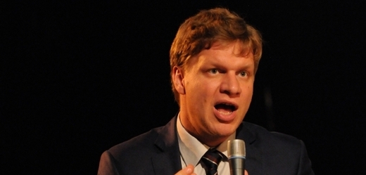 Tomáš Hudeček označil nařčení za součást předvolebního boje. 
