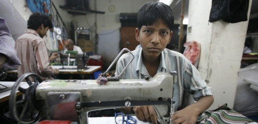 Jedním z nejčastějších míst, kde je využívána práce dětí, jsou textilní továrny.