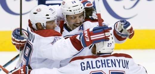 Radost hokejistů Montrealu v čele s Tomášem Plekanec (uprostřed).