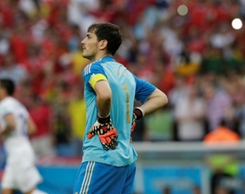 Španělský brankář Iker Casillas se stal terčem kritiky.