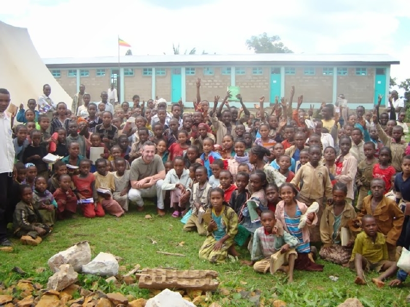 Škola Fiseha Genet. Díky sbírce Postavme školu v Africe postavil Člověk v tísni v Etiopii od roku 2005 již 15 škol pro více než 4 tisíce dětí.