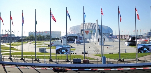 Dominantou okruhu je obrovitý Olympijský stadion. (Foto: ČTK/PA/James Moy)
