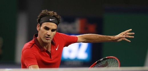 Roger Federer ve finále v Šanghaji porazil Francouze Gillese Simona.
