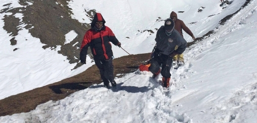Momentka ze záchranné akce v Himálaji.